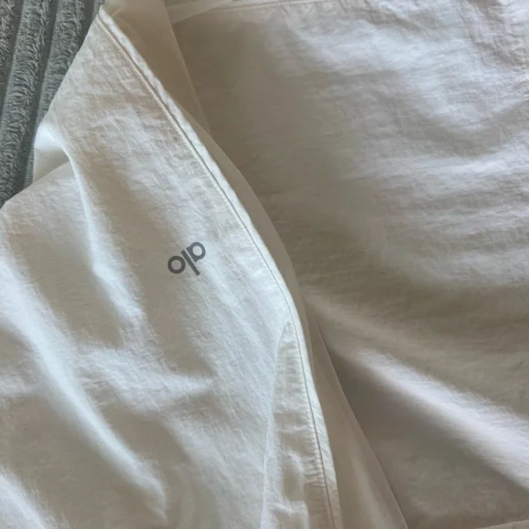 ALO High Waist Origin wide leg track pant . Size large - Picture 4 of 5